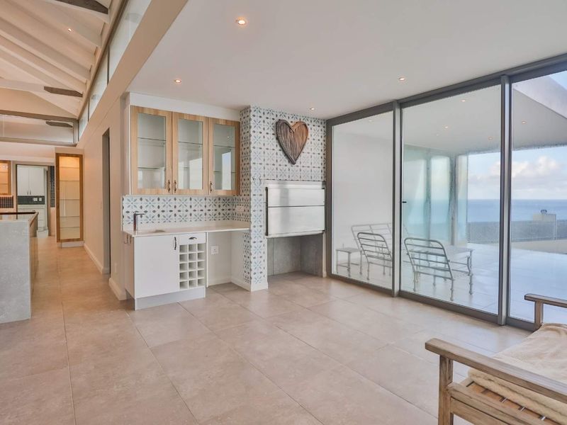 5 Bedroom, 6 Bathroom House for sale in Pinnacle Point Golf Estate - Photo 7
