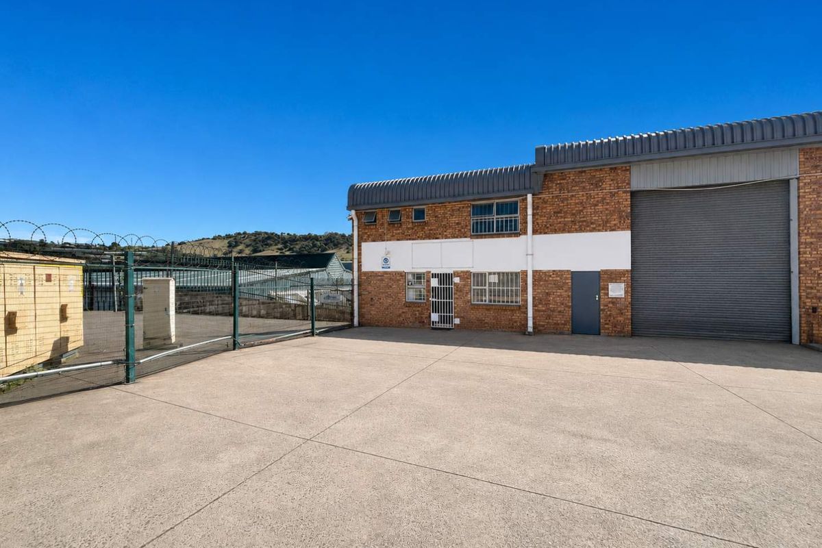 Versatile Warehouse / Industrial Unit to Let, Westmead - Photo 2