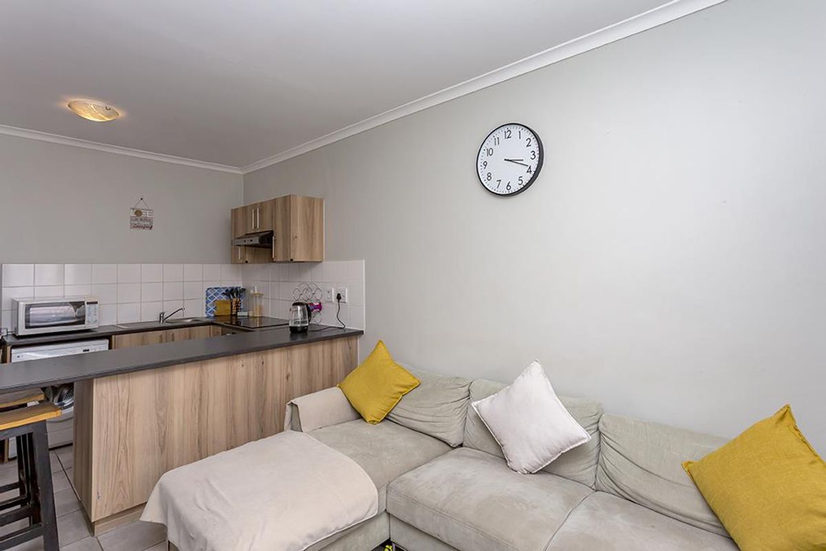 Perfect starter home or Investment - Photo 5