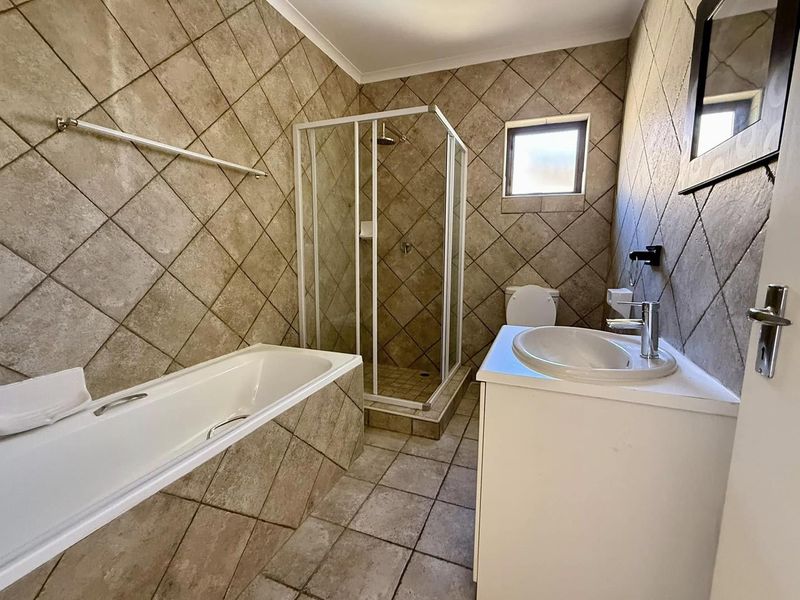 3 Bedroom Townhouse TO LET in Windhoek Country Club Golf Estate - Photo 10