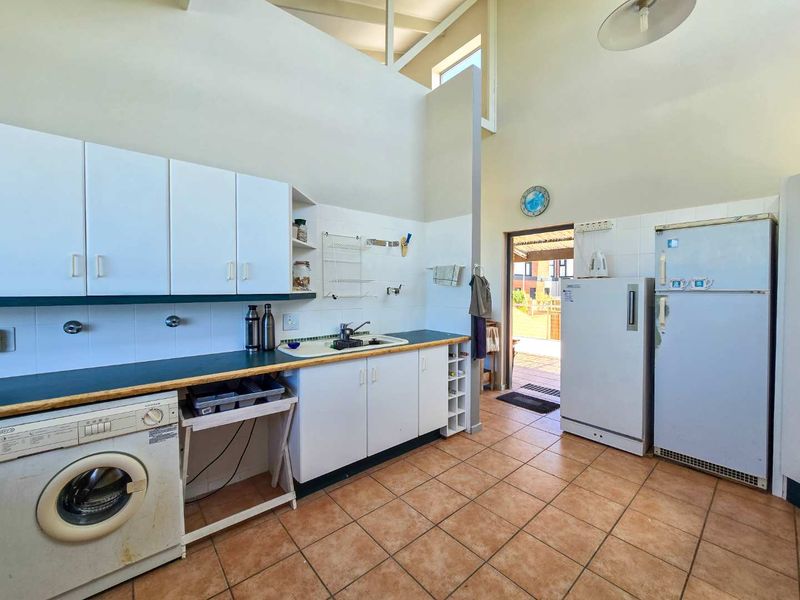 Ocean views on your doorstep - endless opportunities awaits. - Photo 9