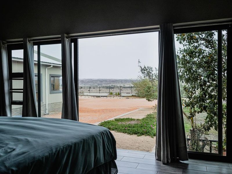 Beautiful spacious residence with amazing views - Photo 6