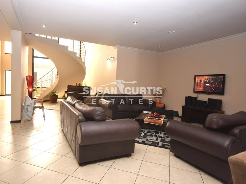 Executive Mansion - Photo 10