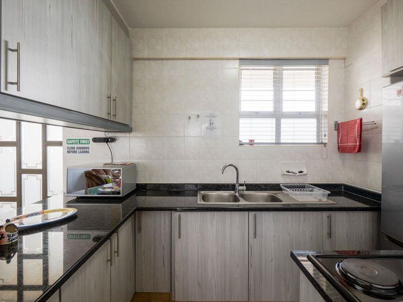 Fully furnished on the beach unit - Photo 8