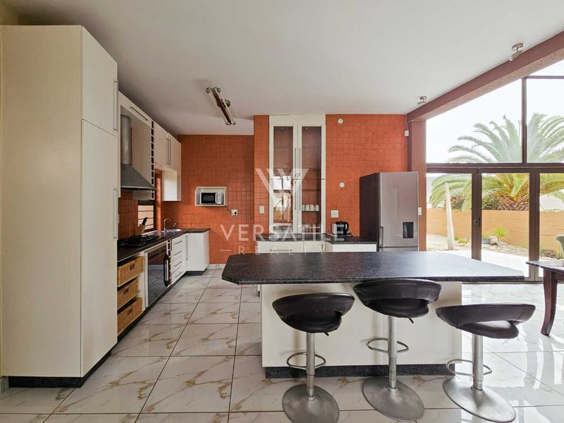Spacious Multi-Living Home in Hage Heights, Swakopmund - Photo 7