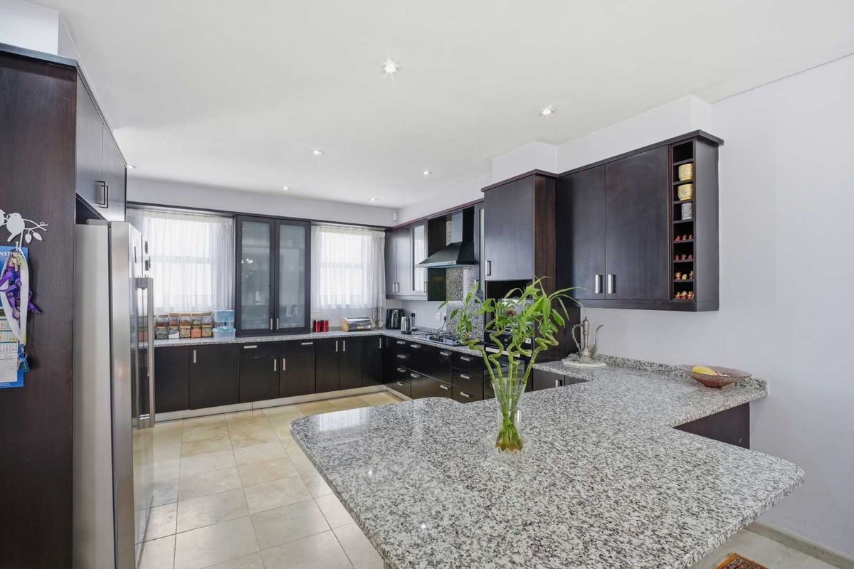 Secure Your Sanctuary: Exclusive Bryanston Home for Sale! - Photo 2
