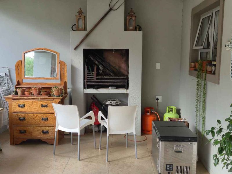 2-Bedroom Gem with Mountain Views for sale in Elisenheim, Windhoek! - Photo 7