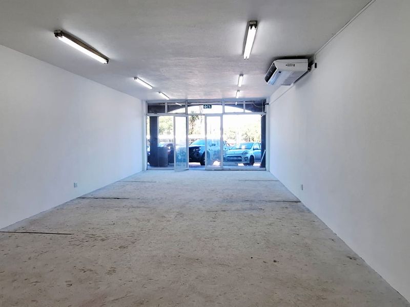 "Umhlanga Rocks Retail Gem – Perfect for Your Business!" - Photo 5