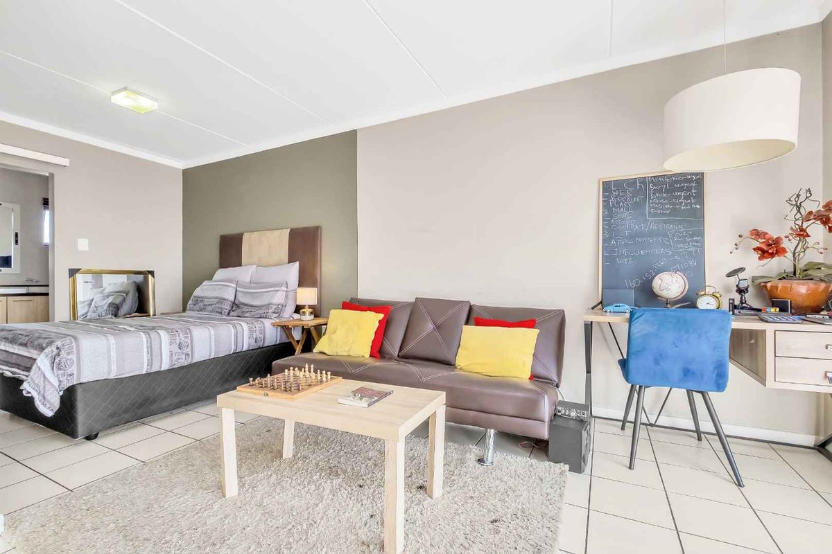 UPMARKET STUDIO APARTMENT - Photo 5