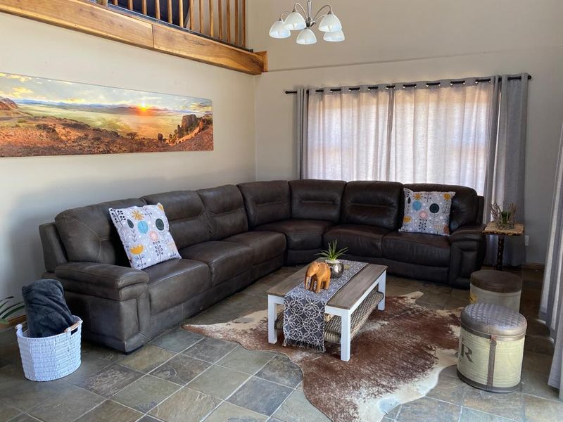 Own a house in the popular N/aankuse Estate, only 15 minutes from the Airport. - Photo 3