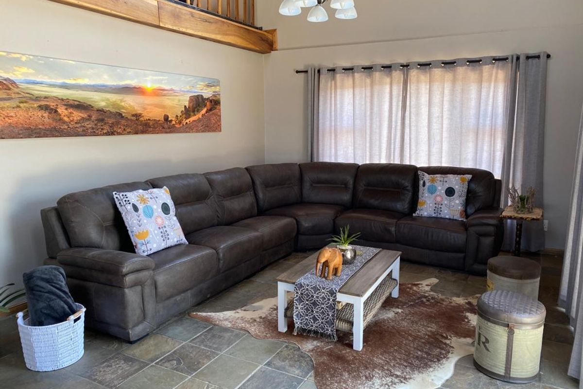 Own a house in the popular N/aankuse Estate, only 15 minutes from the Airport. - Photo 3