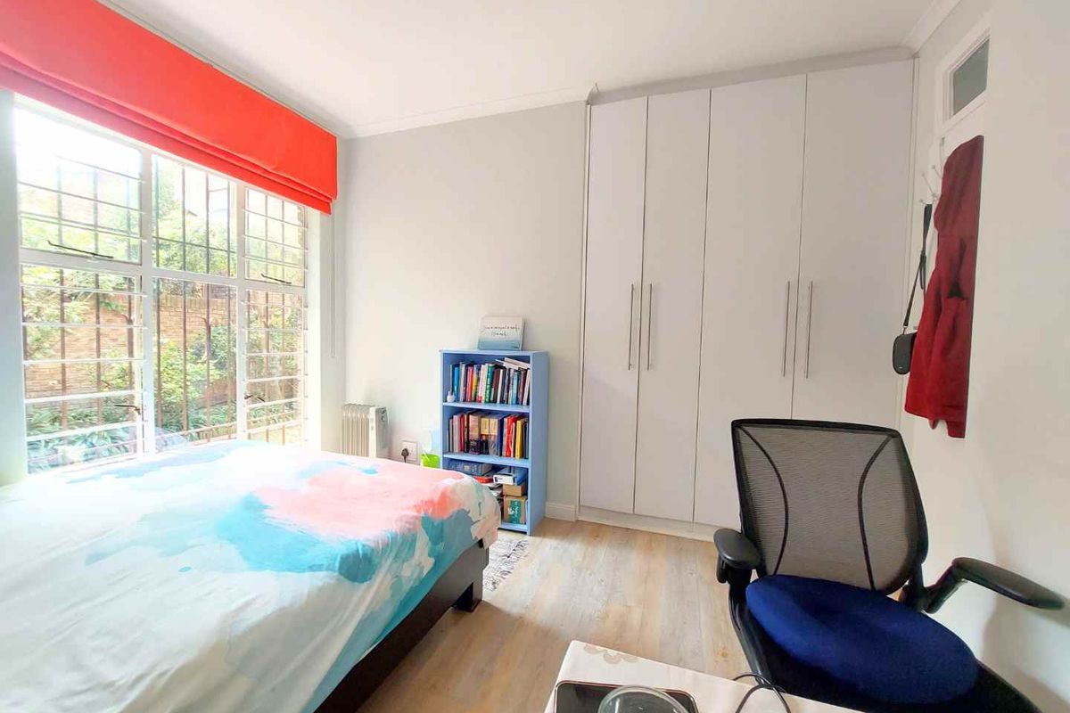 3 Bed 2.5 Bath Fantastic Facebrick Duplex - Photo 4