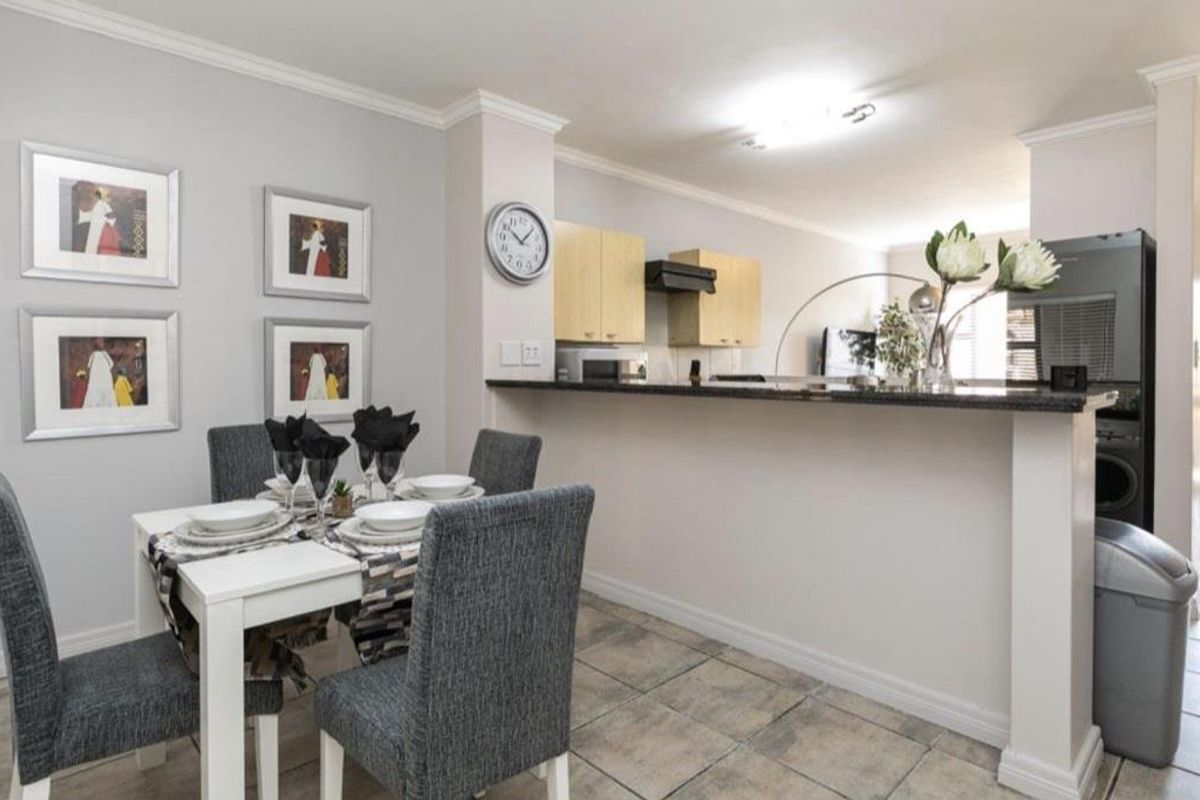 A BEAUTIFULLY FURNISHED TWO BEDROOM APARTMENT - Photo 5