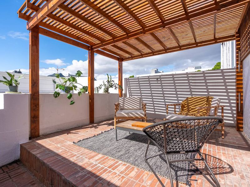 2 Bed Cottage In The City ! - Photo 9