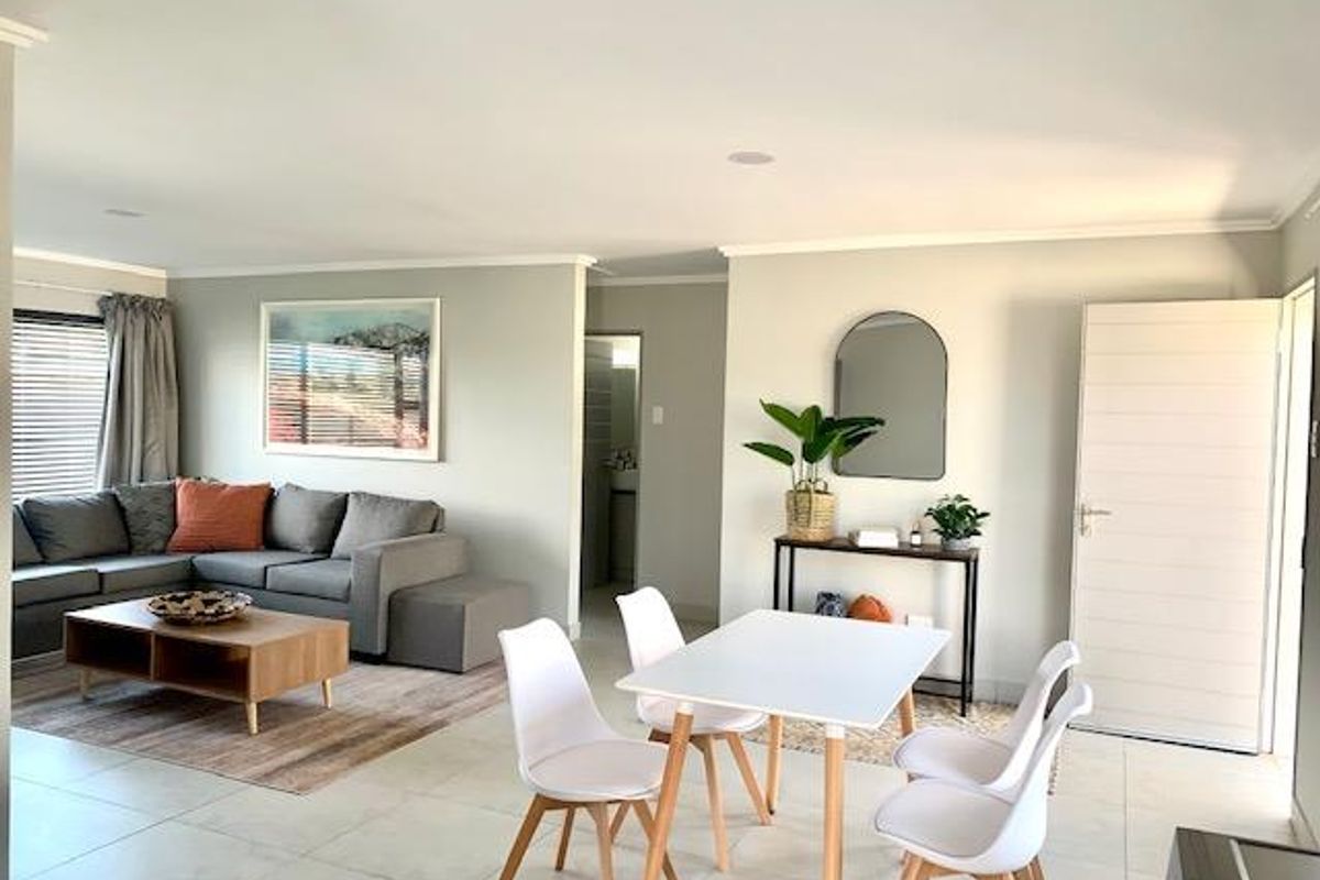 Newly Built Contemporary Townhouses in Pellissier - Photo 4