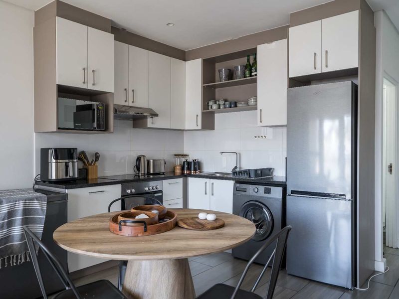 Modern Living in the Heart of Stellenbosch – 95 on Bird Street Apartments - Photo 10