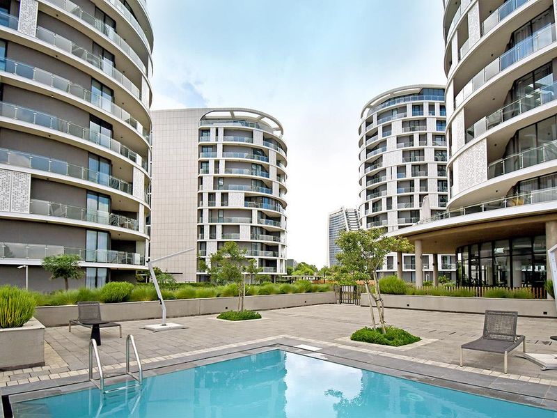 Fully furnished one bedroom, executive apartment for rent at Ellipse - Photo 2
