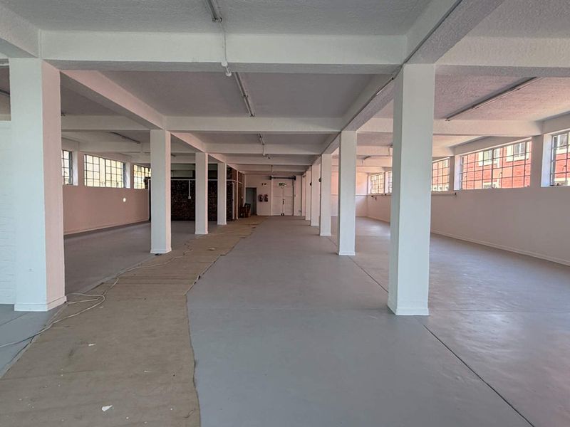 500m2 first floor unit ideal for fitness tenant to let - Photo 5