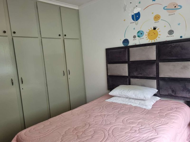 Well Positioned, Corner Apartment  In Beacon Bay - Photo 9