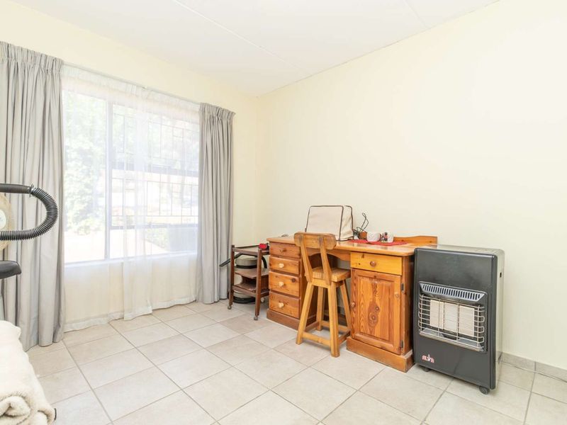 Charming Two Bedroom  Apartment in Amorosa - Photo 7