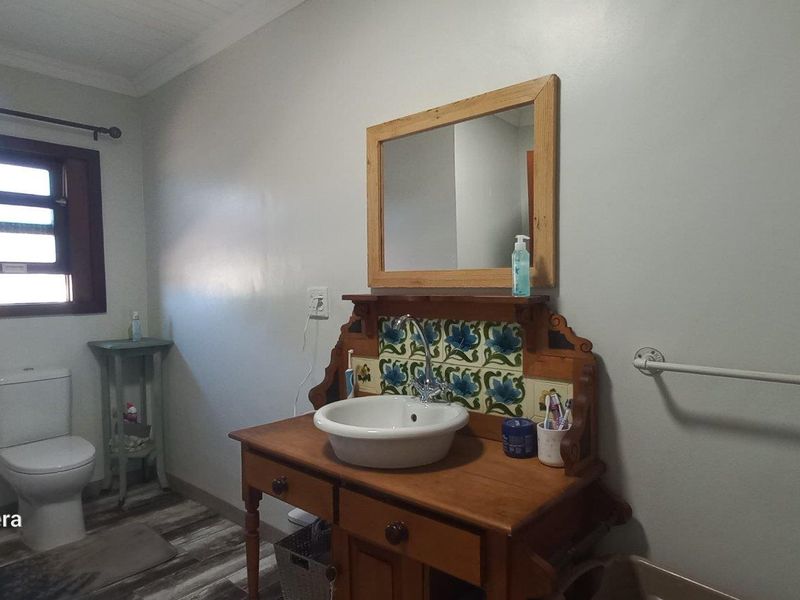 Welcome to this exceptional property, a true sanctuary of space and luxury - Photo 5