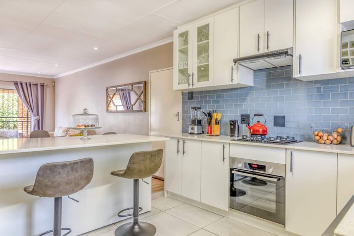 Property #2336842, Townhouse Sold in Weltevreden