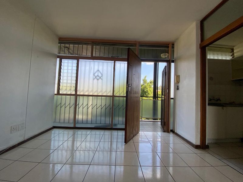 Spacious 2 Bedroom Apartment to Rent - Photo 4