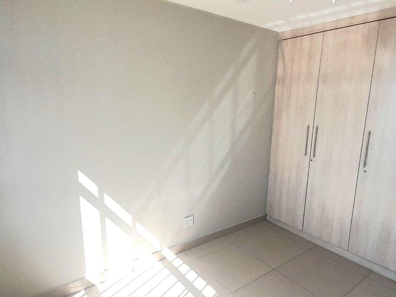 Golden Mile Gem: Your Coastal Dream Awaits - Photo 8