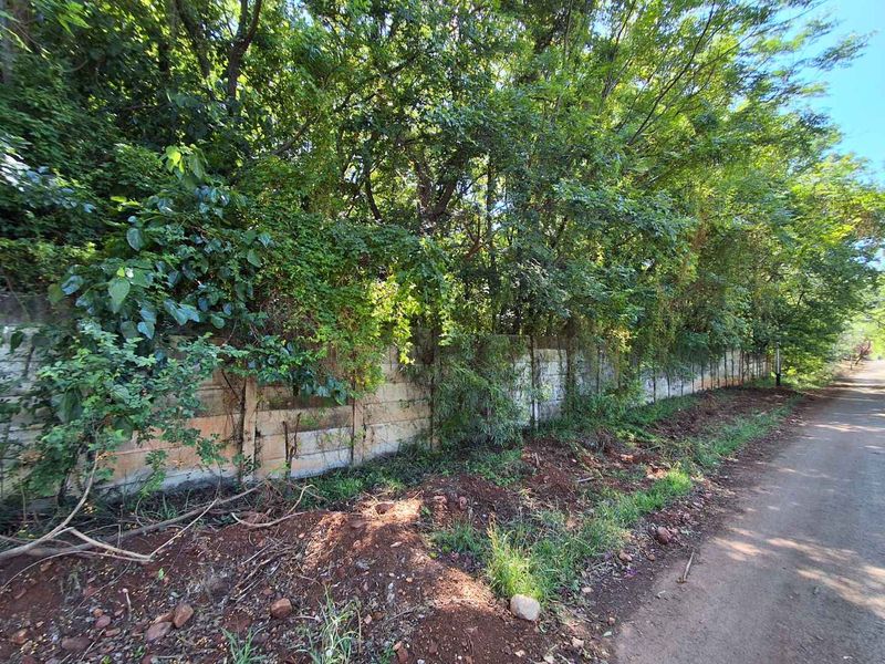 Craft Your Vision on Hartbeespoort's Exclusive Waterfront! - Photo 2