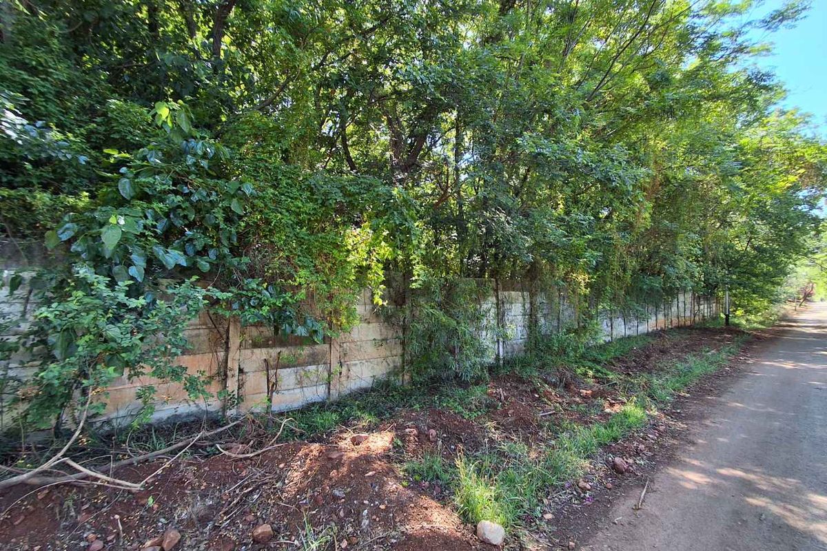 Craft Your Vision on Hartbeespoort's Exclusive Waterfront! - Photo 2