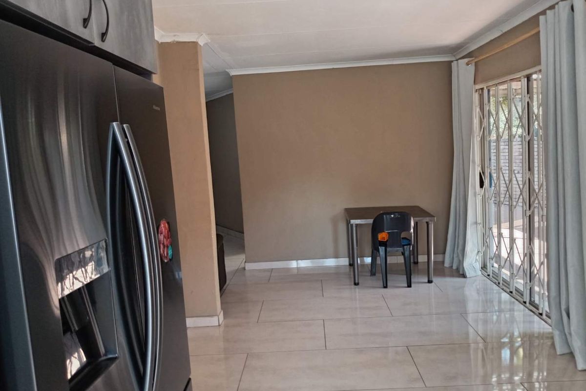 A Neat 3-Bedroom Home in Ninapark - Photo 5