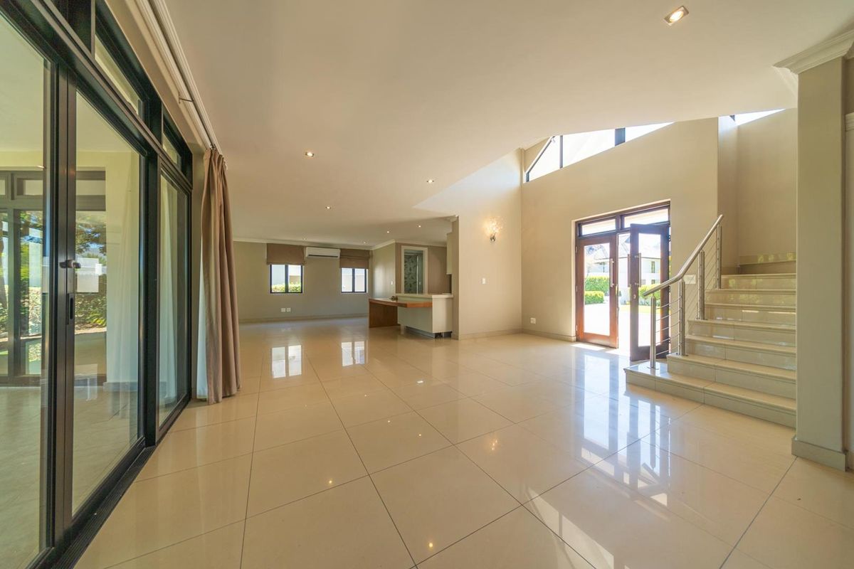 Golf-Front Luxury Living on the 10th Fairway | Pearl Valley Golf Estate - Photo 4