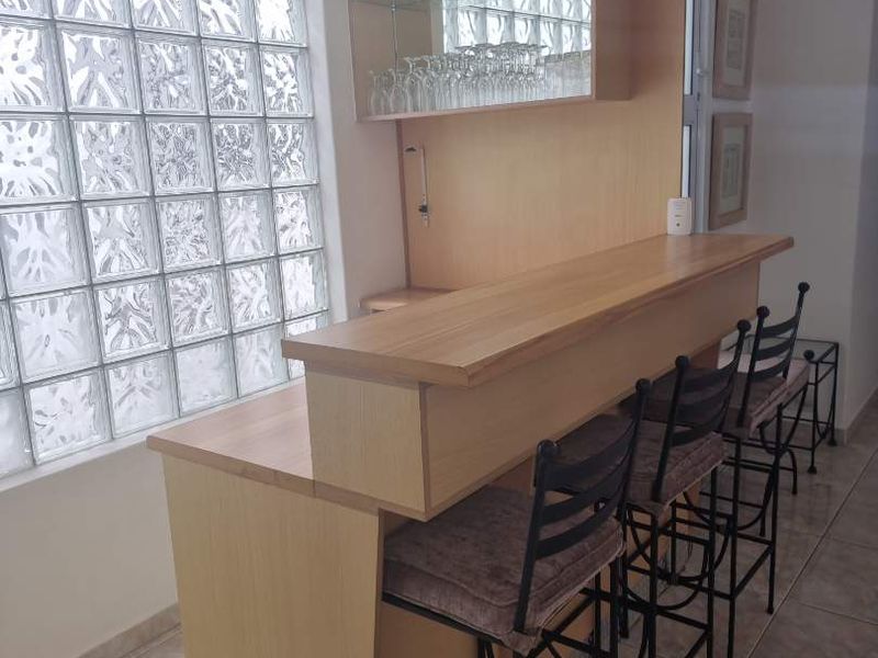 STUNNING 3 BED 2 BATH FULLY FURNISHED APARTMENT WITH LOVELY SEA VIEWS - Photo 10