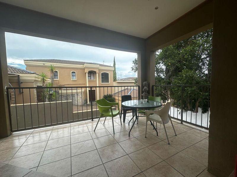 Whispers of Nature: Elegant Duet Living in Baysvalley - Photo 7