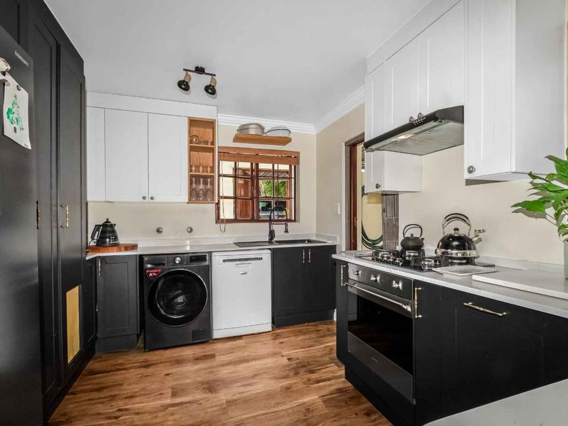 DELIGHTFUL DUPLEX LIVING IN LOVELY LONEHILL WILL LEAVE YOU IN ABSOLUTE AWE - Photo 10