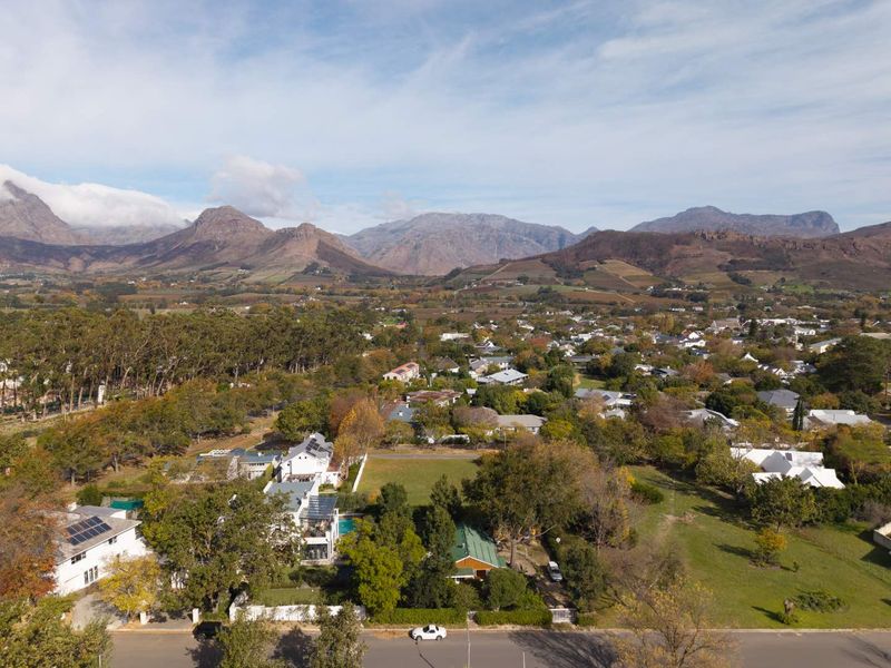 Discover a Rare Property Opportunity in Franschhoek - Photo 5