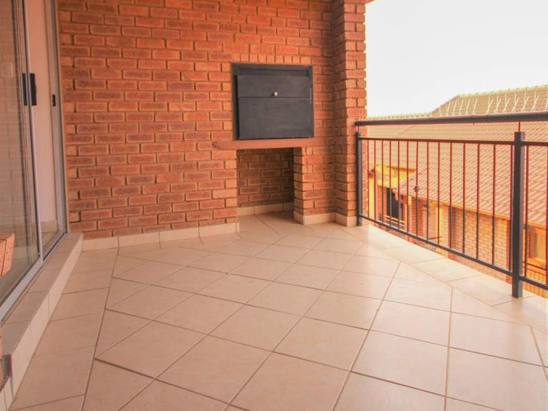Welcome to Hazeldean! - Photo 10