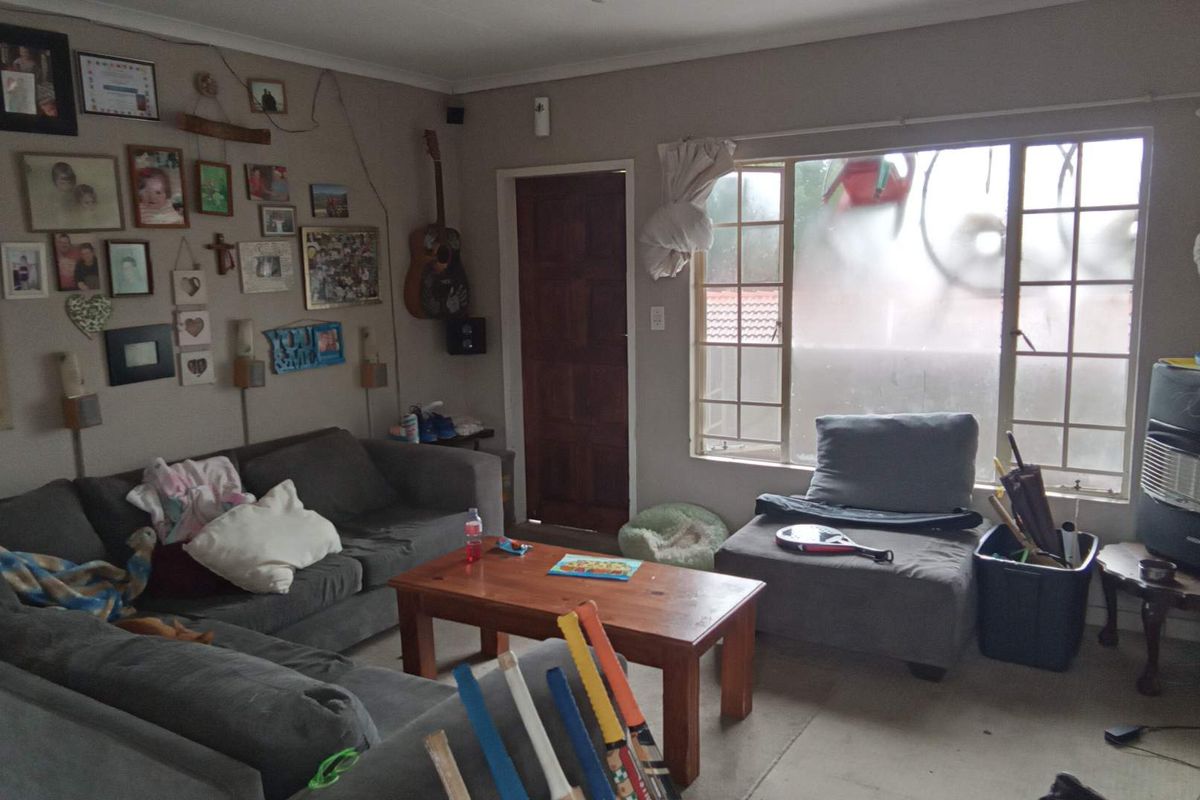 Ideal for Investors or Newlyweds - Photo 3