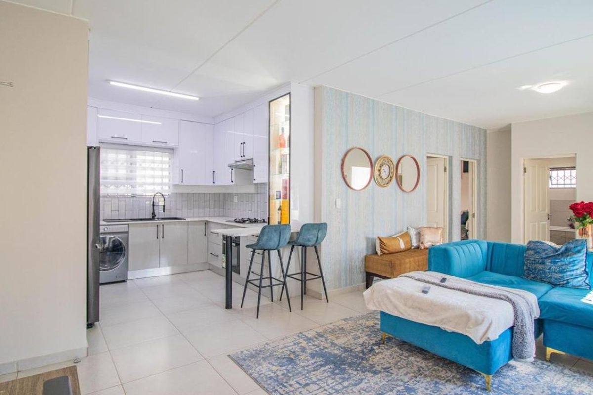 Townhouse For Sale in Brentwood Park AH, Kempton Park - Photo 3