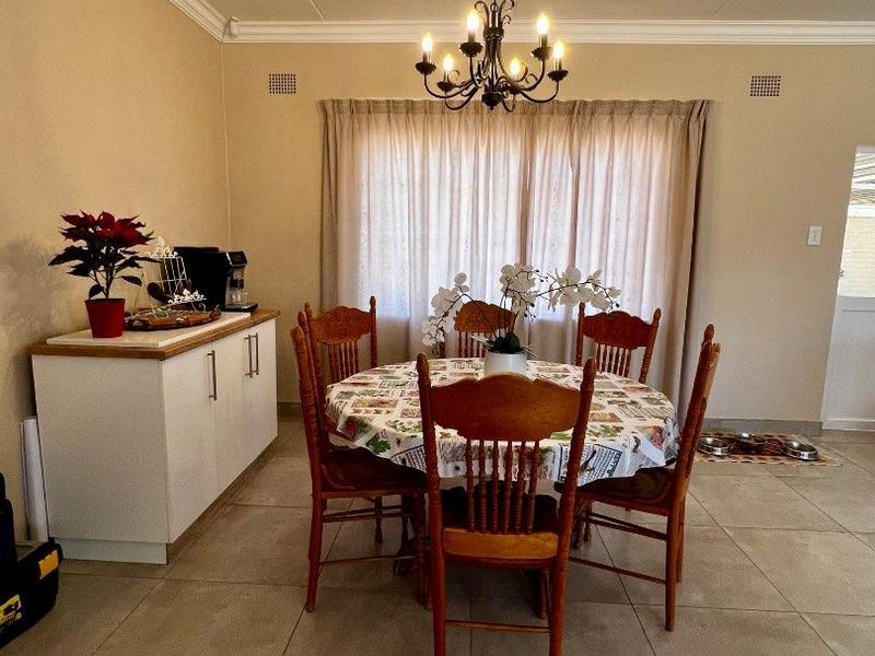 Newly renovated - Photo 7