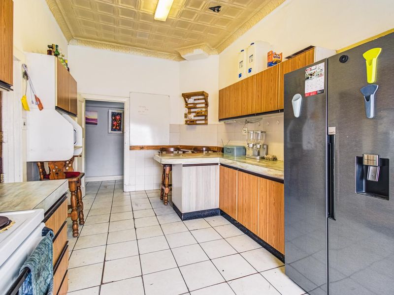 Massive family home in Northmead, Benoni - Photo 3