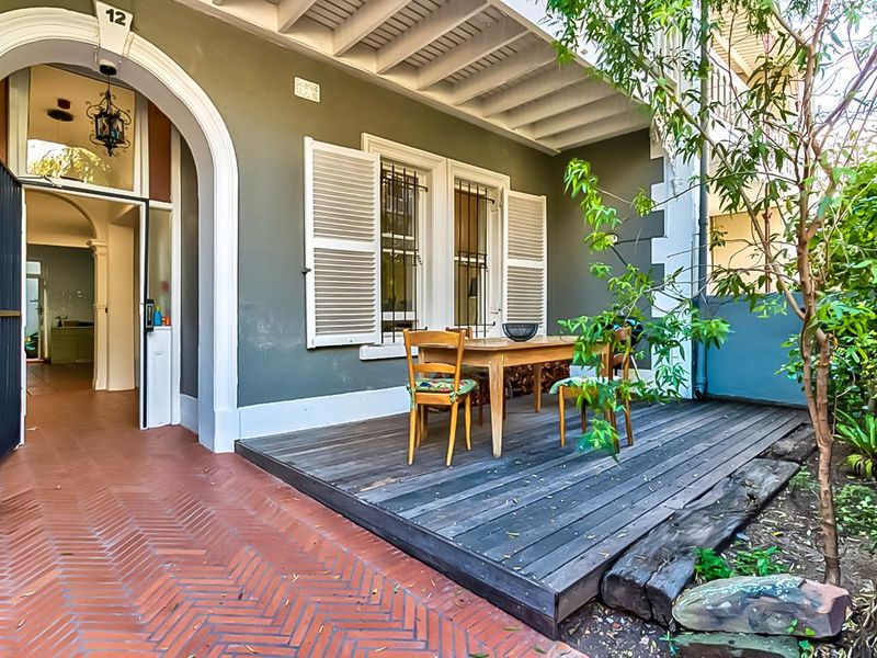 Live, Work, or Invest in this Prime Location close to Kloof Street. - Photo 2