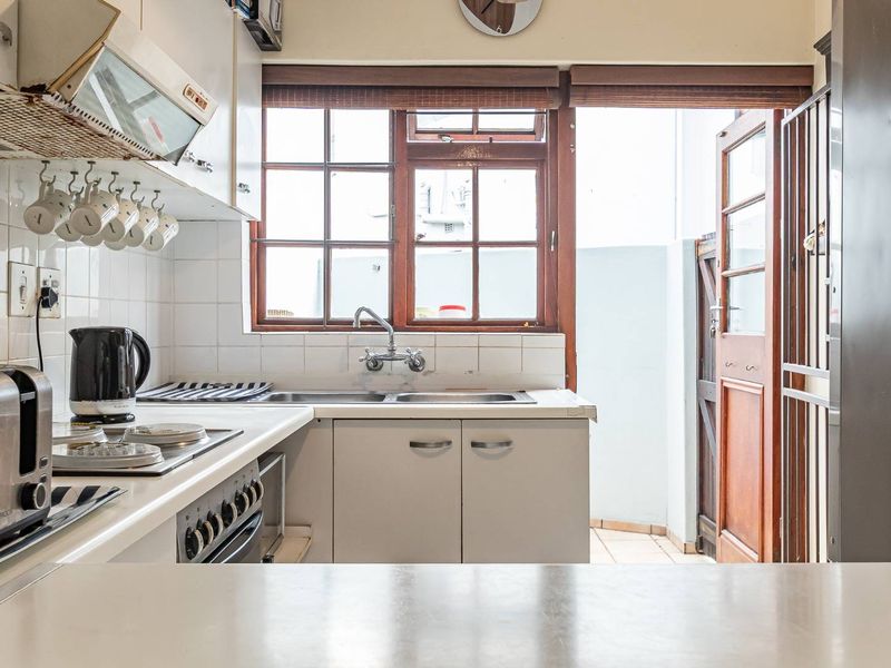 Gorgeous 3 Bed Town House In Plumstead. - Photo 3
