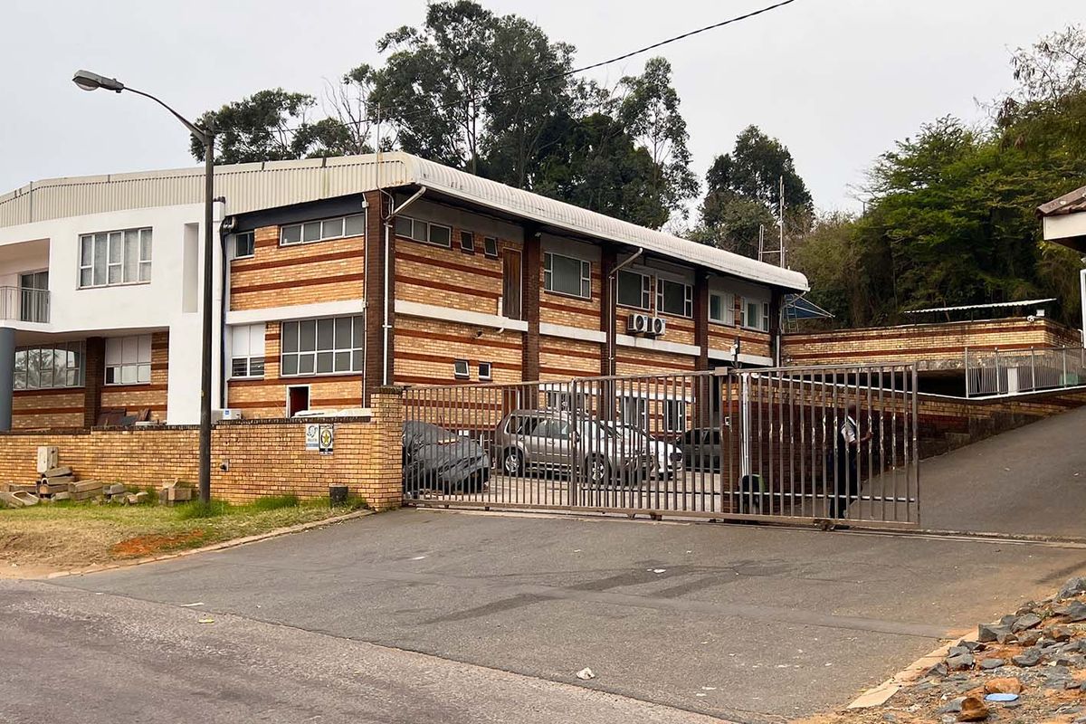 Warehouse / Factory / Offices For Sale – Redhill - Photo 2