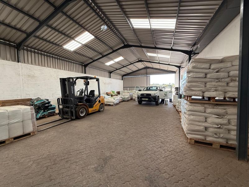 Immaculate Commercial Property with Endless Potential – Keimoes - Photo 5