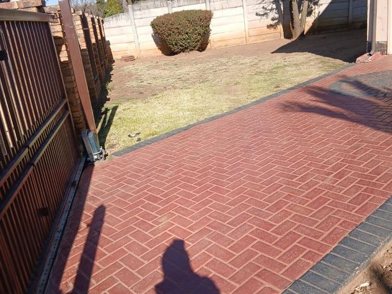 LOCATION LOCATION LOCATION!!! Charming Home with Space to Expand and Entertain!!!!! - Photo 4