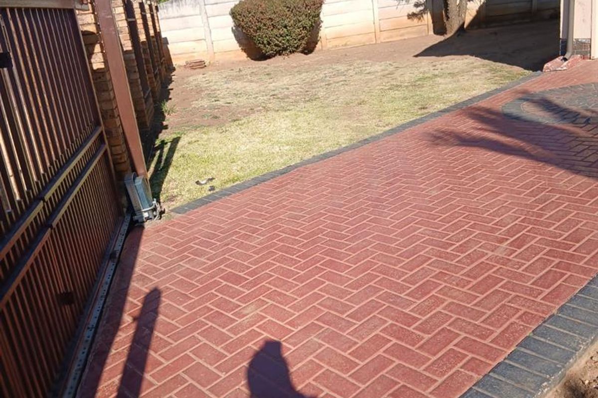 LOCATION LOCATION LOCATION!!! Charming Home with Space to Expand and Entertain!!!!! - Photo 4