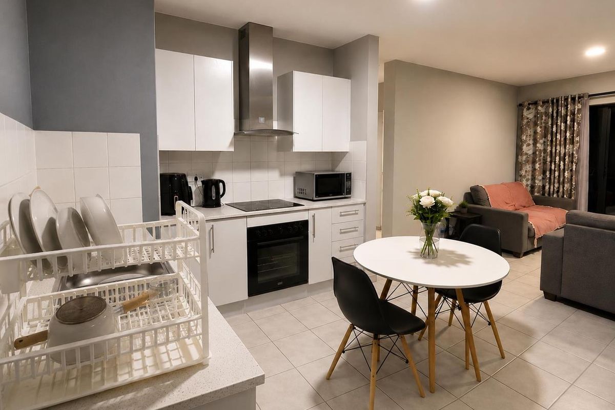 2 Bedroom Apartment For Sale in Parklands East - Photo 3
