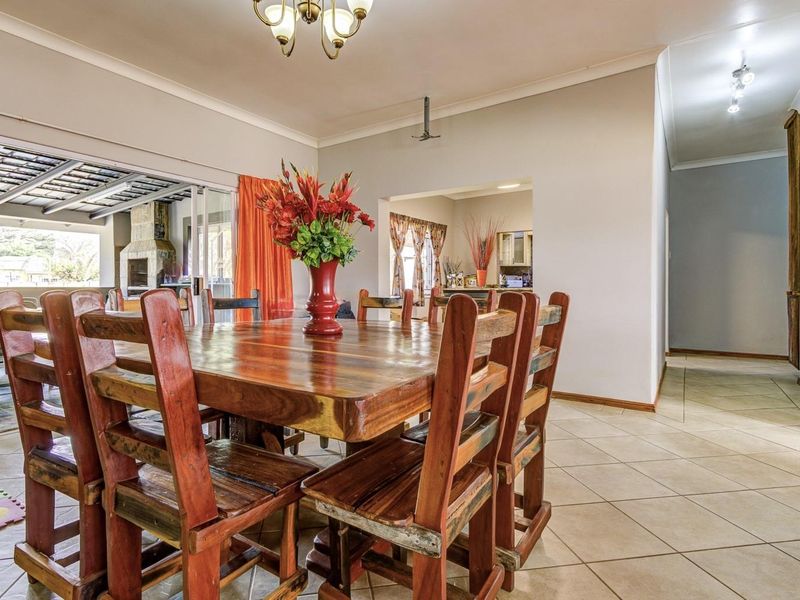 ATTRACTIVE FAMILY HOME ON 2556M2 STAND - Photo 7