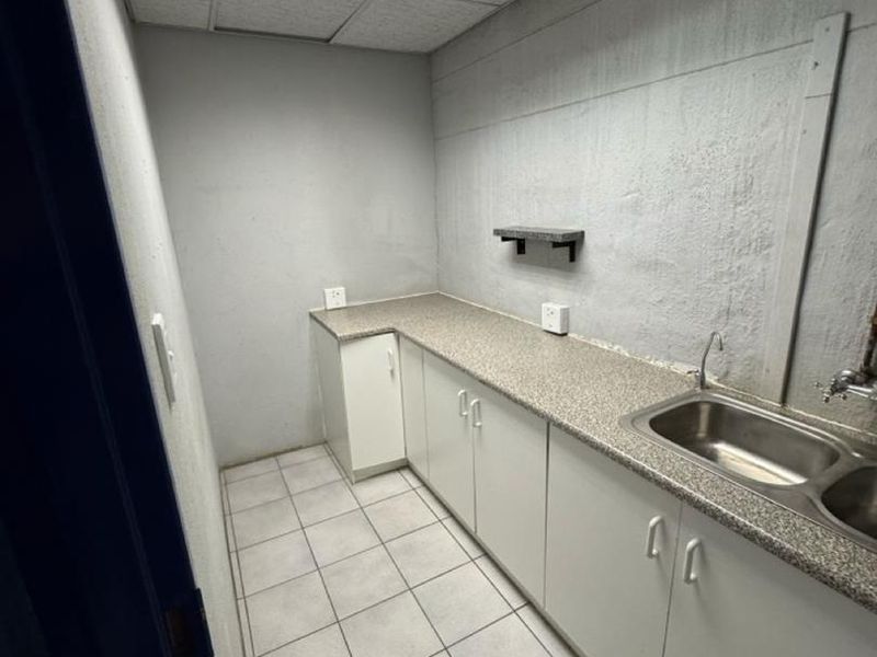 Warehouse for sale - Prosperita - Photo 7